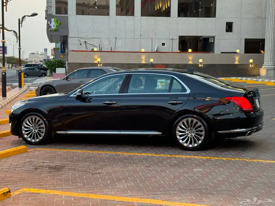 جينسس G90 2018 رويال فل كامل V8 10
