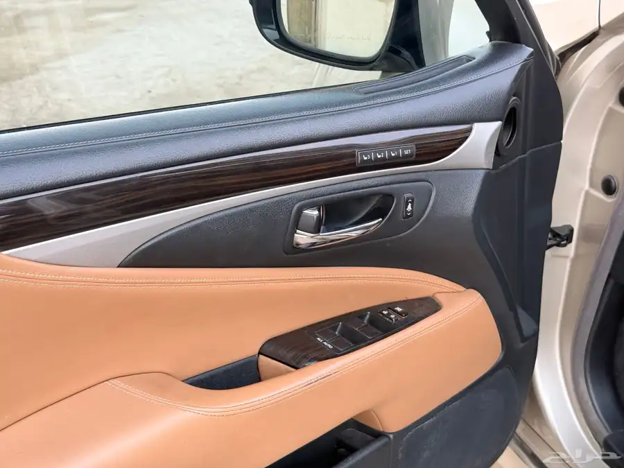 لكزس LS460 موديل 2013 10