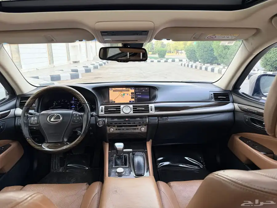 لكزس LS460 موديل 2013 24