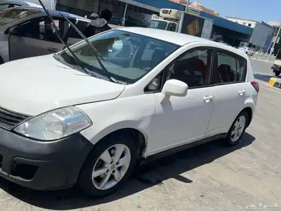 نيسان تيدا 4