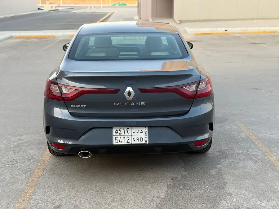 رينو ميغان (( شبة جديده تماما )) 3