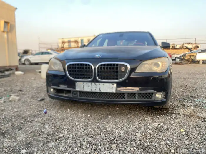 BMW 750 بيع قطع غيار فقط 5