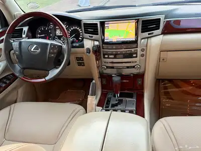 جيب لكزس LX 2013 فل كامل DD بريمي للبيع 26