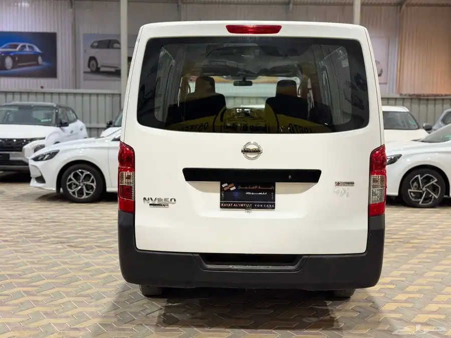 باص نيسان بضاعه موديل 2021 5