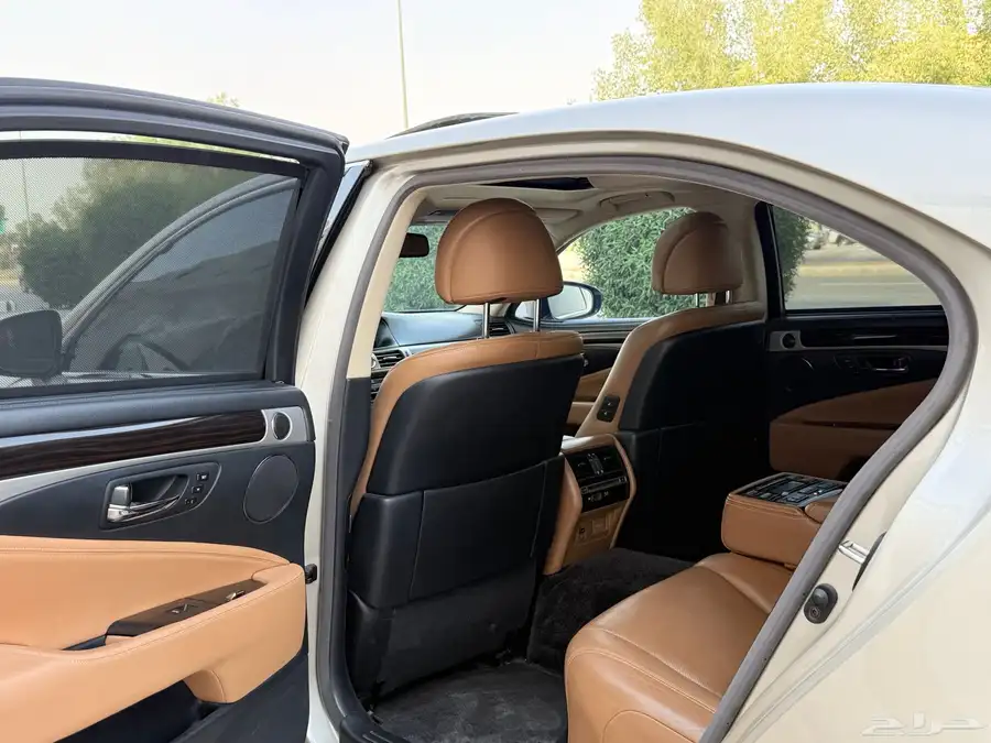 لكزس LS460 موديل 2013 30