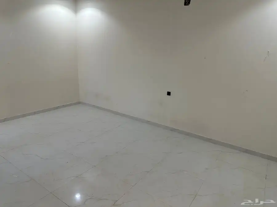 فله للبيع حي بدر 4