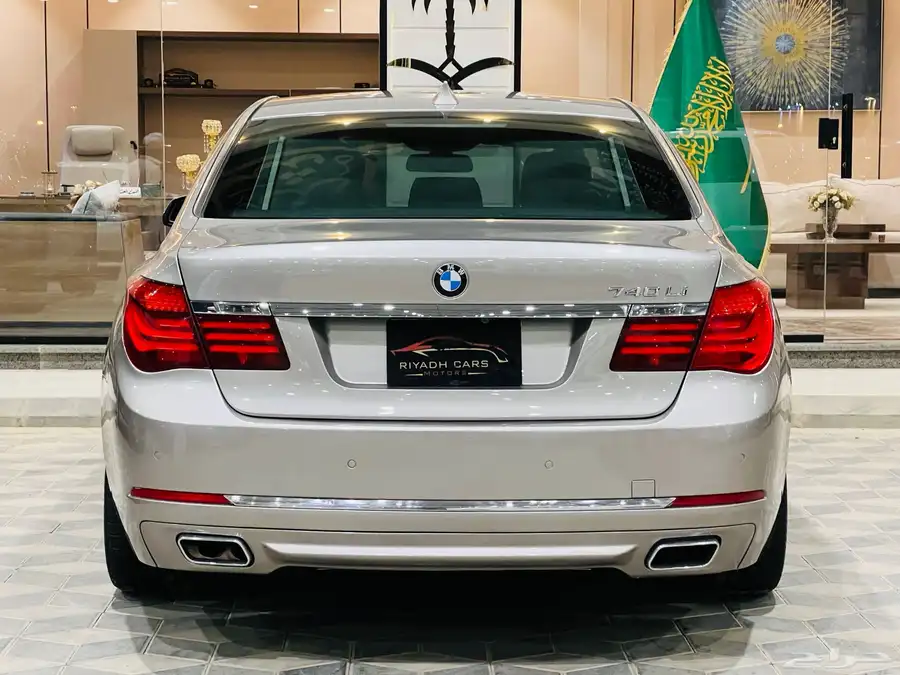 بى ام دبليو 2015 730Li V6 بحاله ممتازه 3