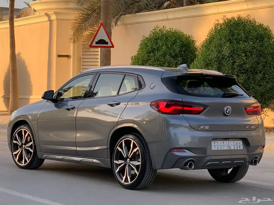 بي ام دبليو X2 2023 كت M 17