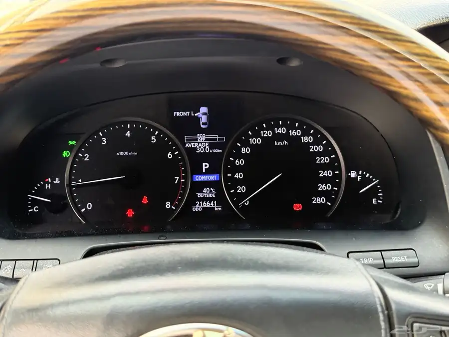 لكزس LS460 موديل 2013 18