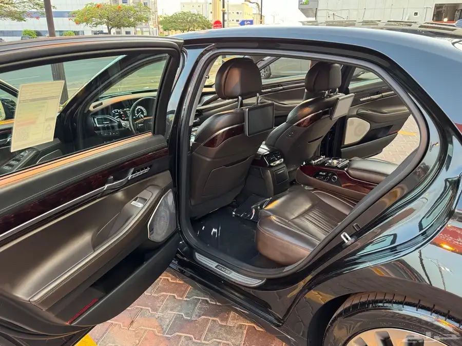 جينسس G90 2018 رويال فل كامل V8 23