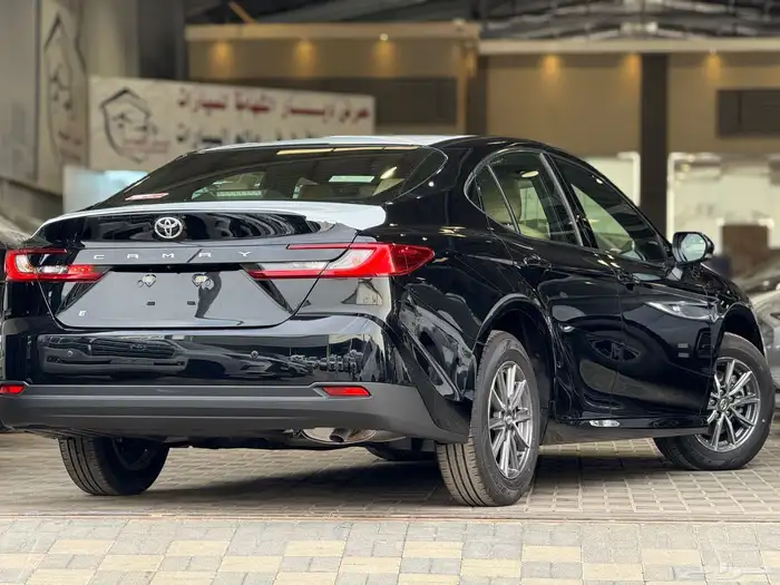 تويوتا كامري ستاندر e 2025 متوفر عروض بالاقساط 9