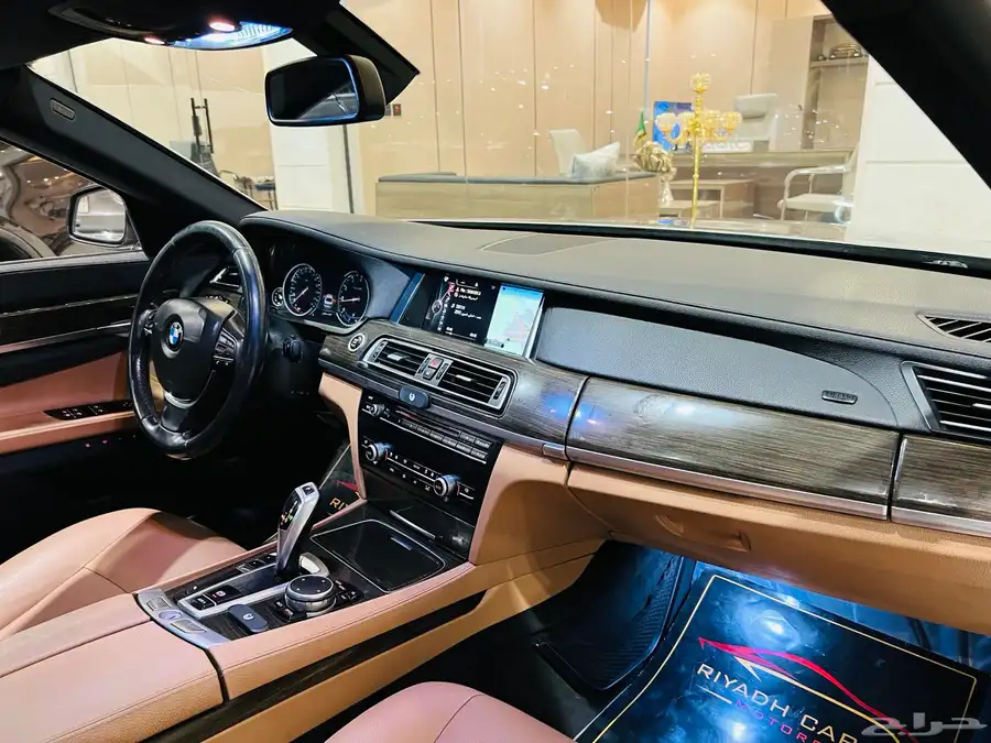 بى ام دبليو 2015 730Li V6 بحاله ممتازه 5
