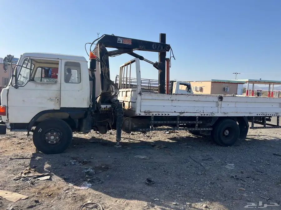 ونش هينو ستة سلندر عايدي جنط 16 شغال نظيف على الشرط 0