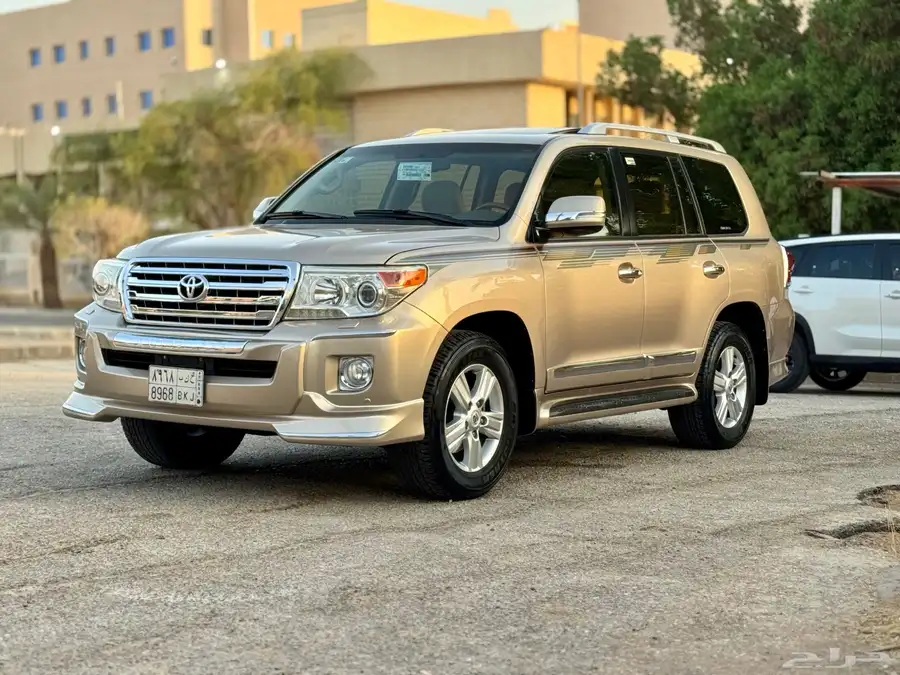 للبيع تويوتا لاندكروزر((GX-R)) 2014(مستخدم واحد من الوكالة) 2