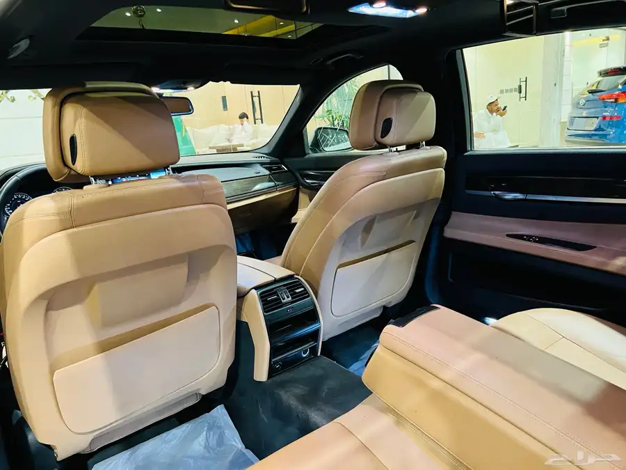 بى ام دبليو 2015 730Li V6 بحاله ممتازه 11