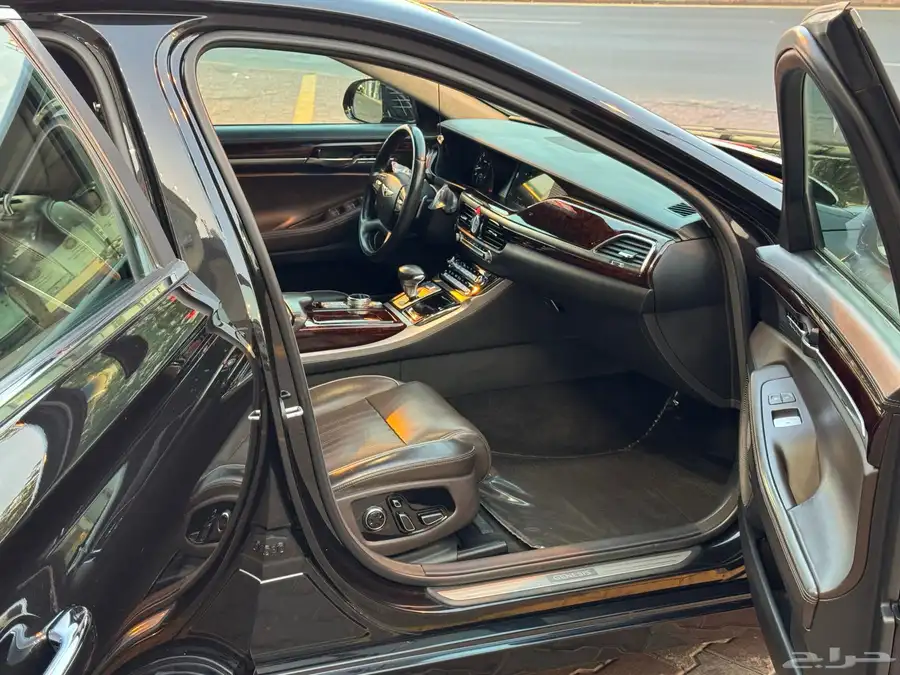 جينسس G90 2018 رويال فل كامل V8 25