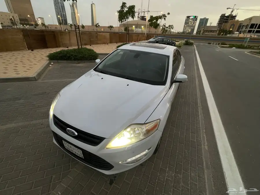 فورد مونيديو 2014 فل كامل شبه جديد 4
