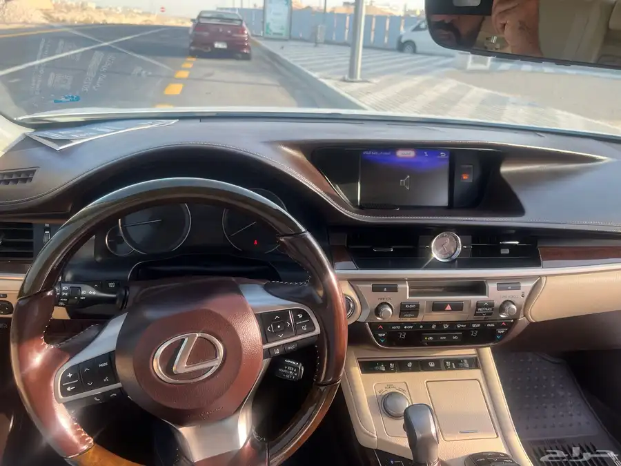 لكسز es350 2017 1