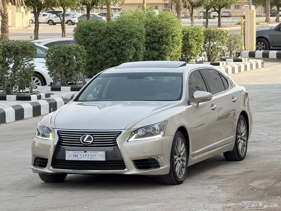 لكزس LS460 موديل 2013 1