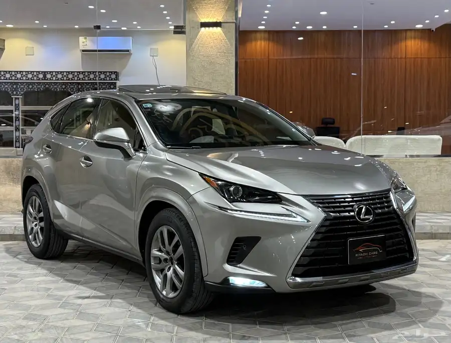لكزس 2020 NX 300 فل كامل (بحالة ممتازة) 1