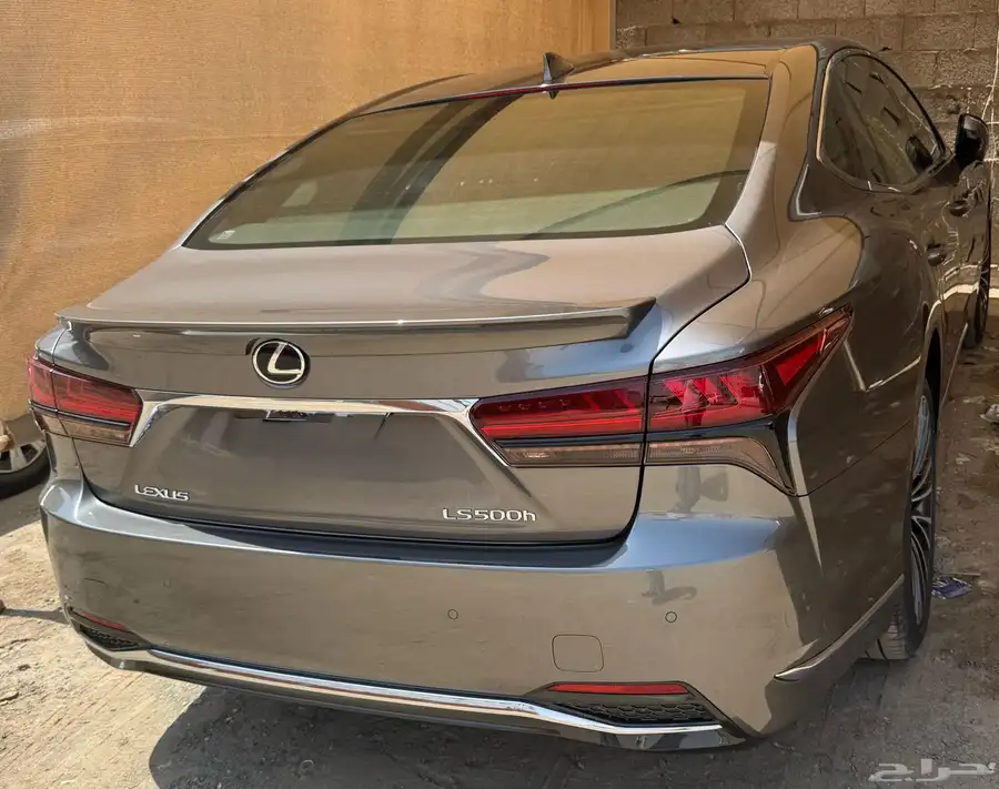 لكزس - Ls500 - هايبرد 2024 (شبه جديدة) 1