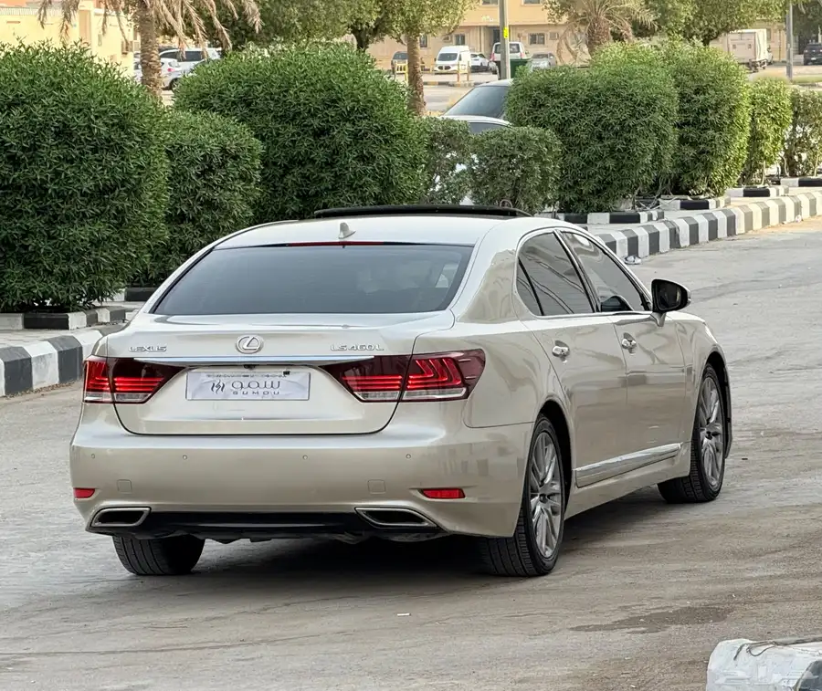 لكزس LS460 موديل 2013 8