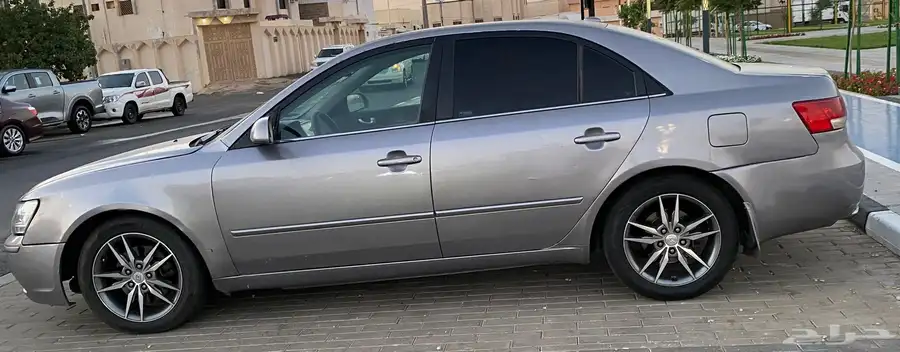 للبيع سوناتا م 2008 2