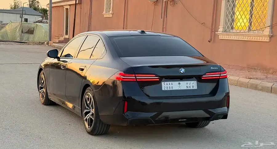 للبيع BMW 520i Mkit موديل 2024 5