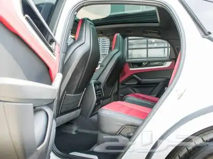 2024 Porsche Cayenne S Coupe 11