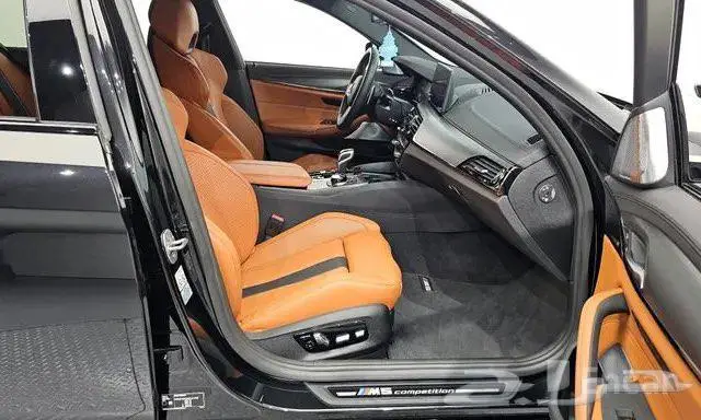 بي ام دبليو M5 موديل 2022 15