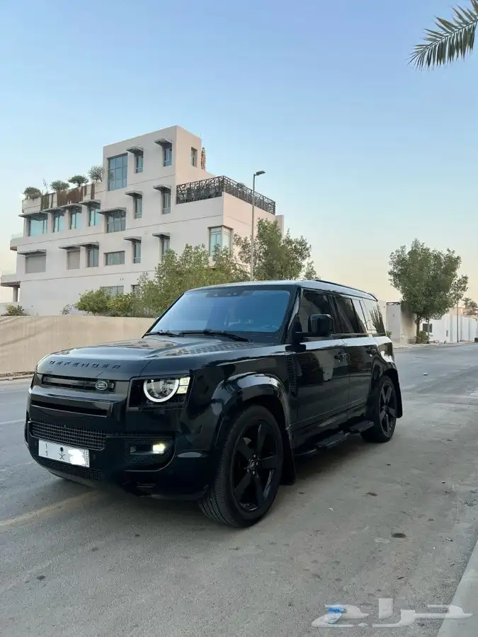 ديفندر 8