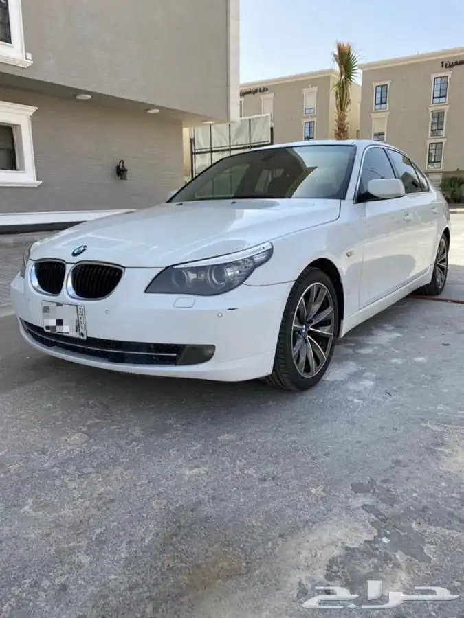 سيارة BMW 525i موديل 2009 للبيع 0