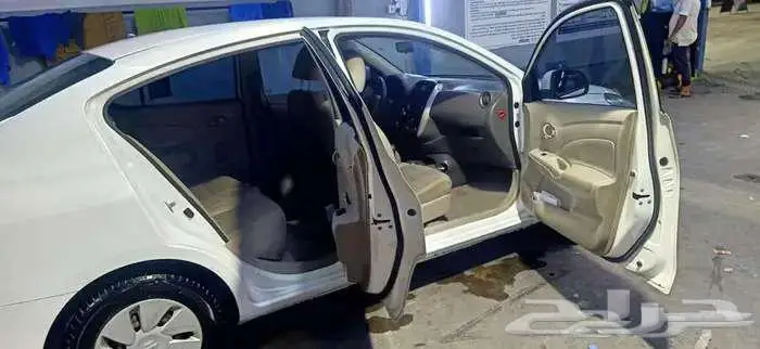 Nissan sunny 2016 0