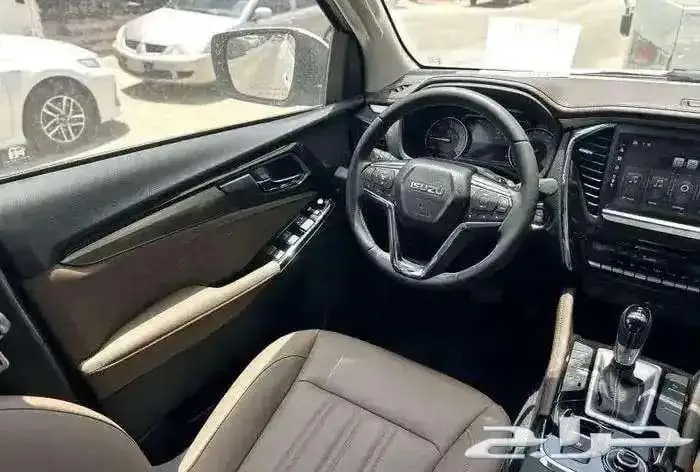 ايسوزو ام يو اكس 2024 فل كامل 4 4 3