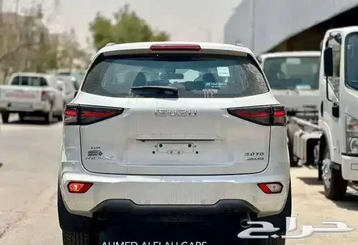 ايسوزو ام يو اكس 2024 فل كامل 4 4 2