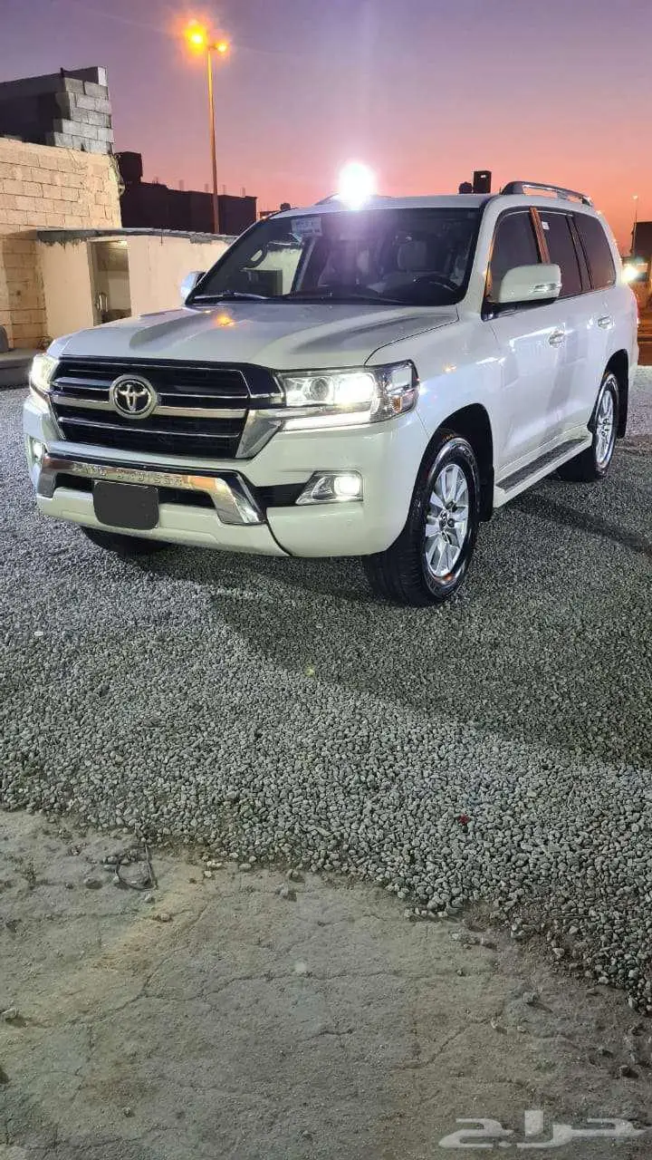 جيب لاندكروزر ديزل 2019 0