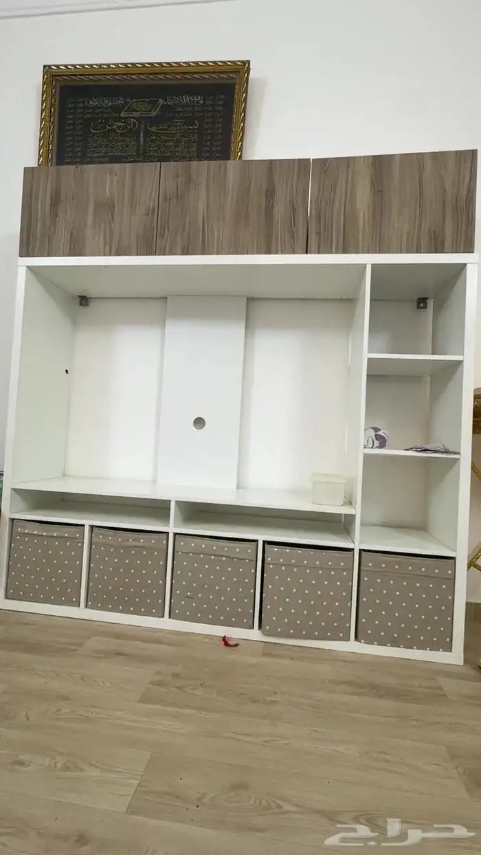 دولاب ايكيا شبه جديد 0