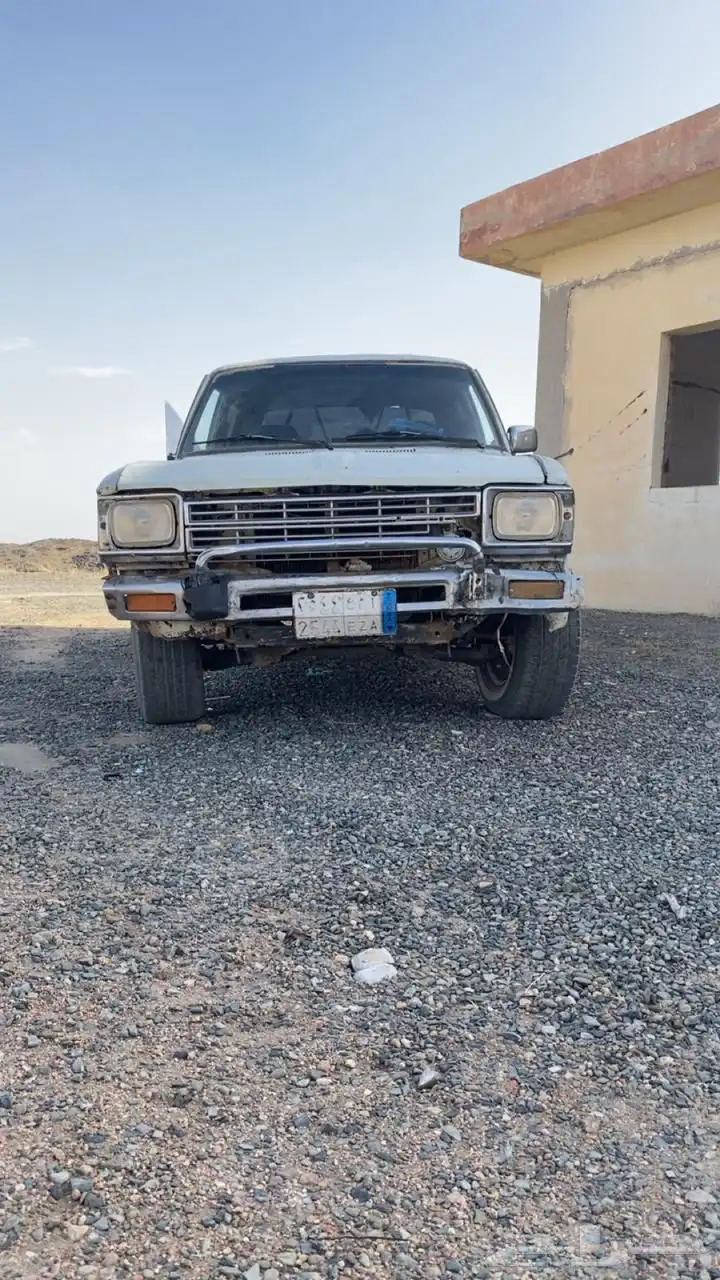 هايلكس 1982 بلد 4