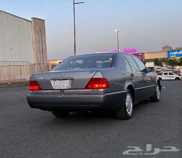 مرسيدس 300 شبح وارد اليابان نظيف جدا 2