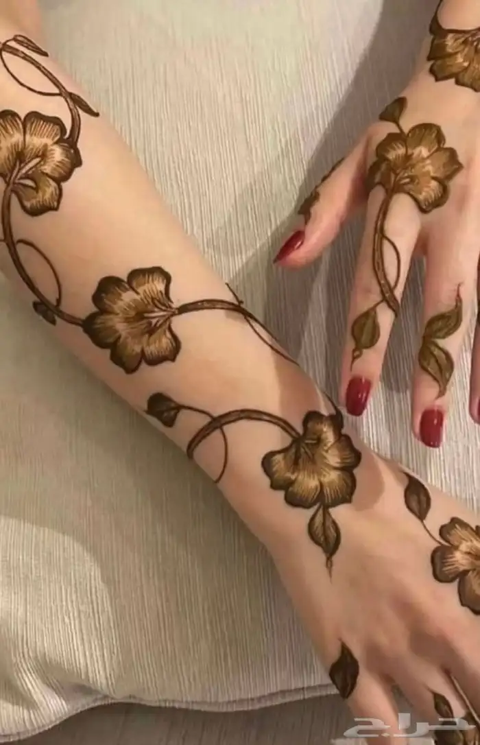 نقش احمر نظيف ومضمون اللون المطلوب 11