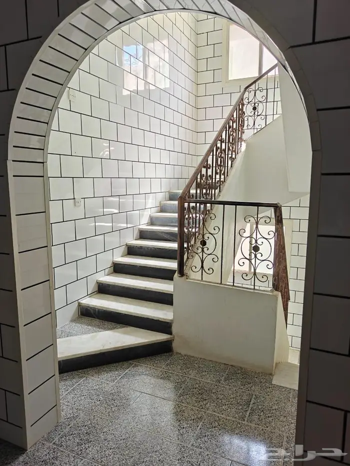 عرض بيع عماره 6 طوبق عن الحرم 3 كيلو 4