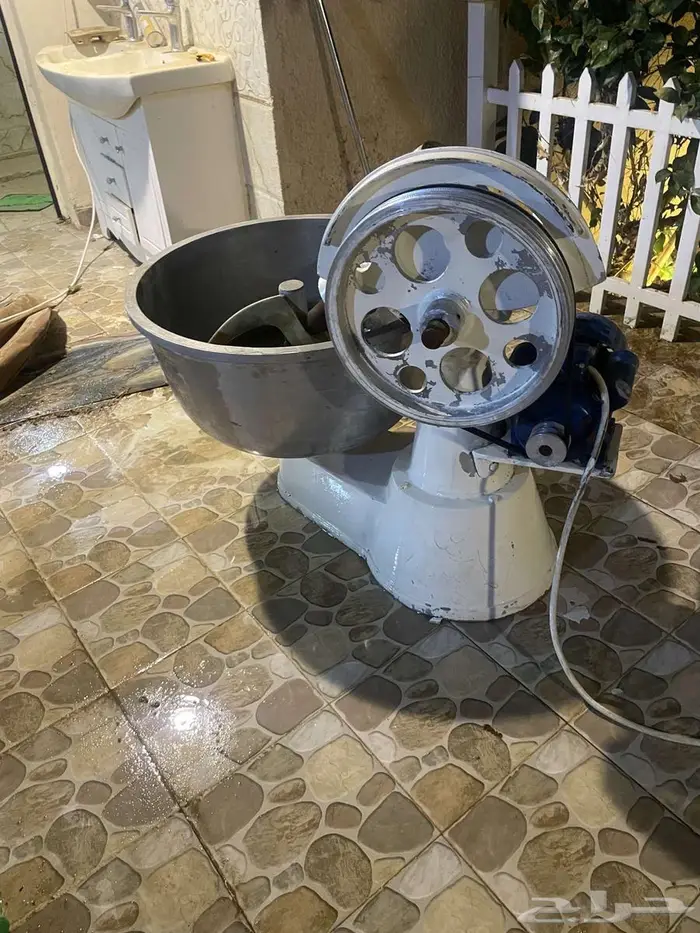 عجانه وثلاجه للبيع 2