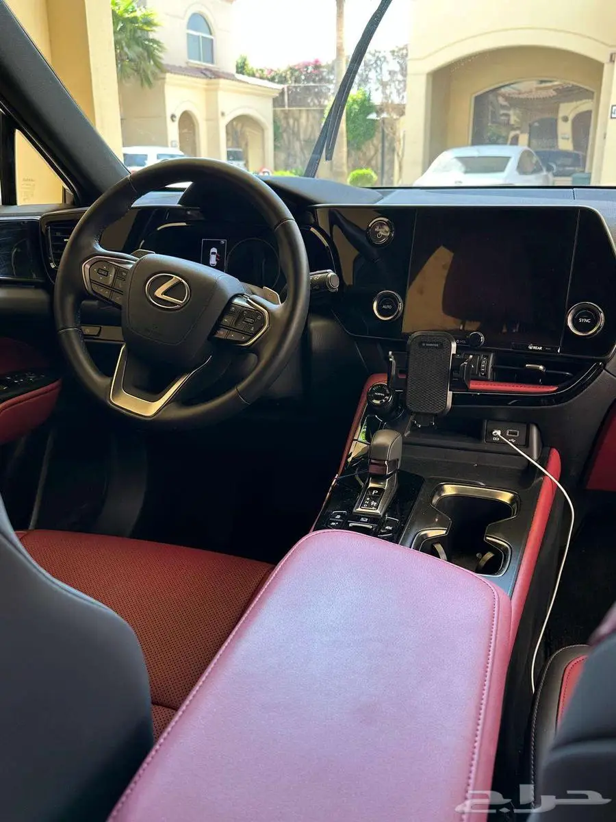 Lexus NX350h (2024) as New - Rarely Used 7