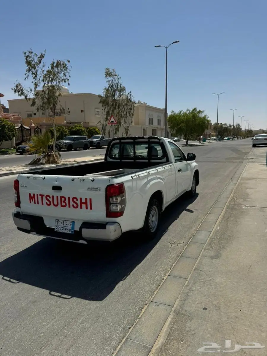متسوبيشي وانيت غماره بكب L200 2022 4
