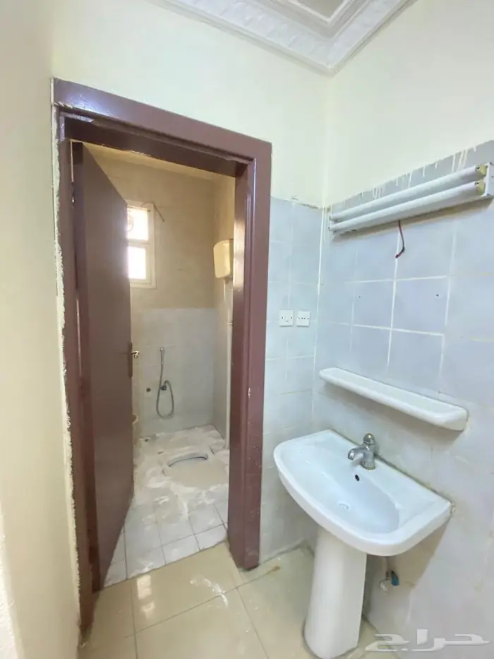 للإيجار السنوي شقة عزاب في الرياض حي الزهرة   عرض رقم H1137 4