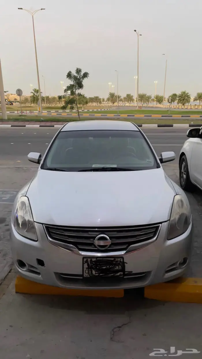 نيسان التيما للبيع 3