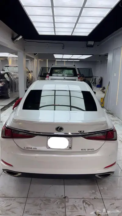 لكزس ES 350 موديل 2019 4