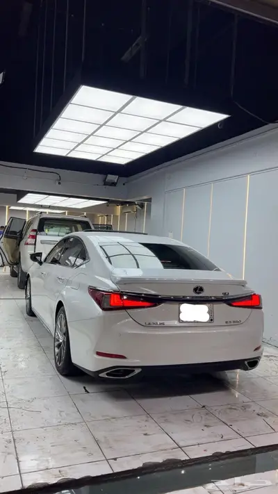 لكزس ES 350 موديل 2019 8