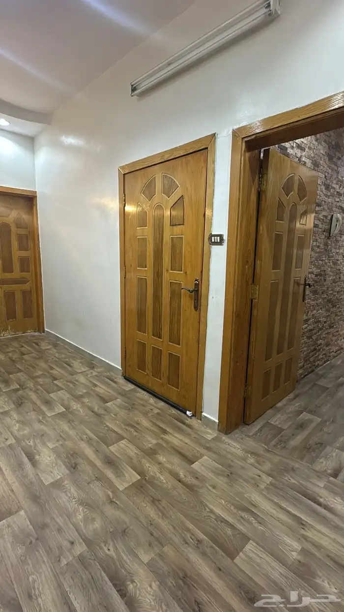 عمارة بالشهداء الجنوبية على واجهتين المساحه 162م 4