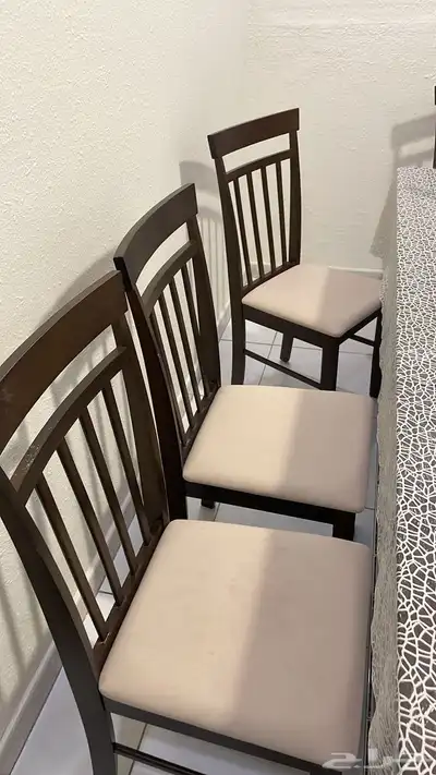 طاولة طعام للبيع 2